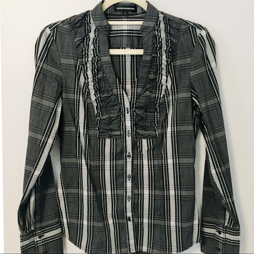 Express Design Studio Black & White Top